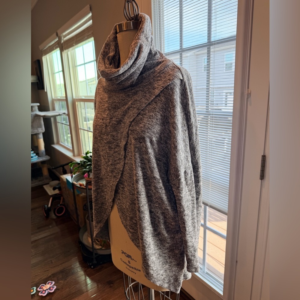 Cowl Neck Tunic Sweater Small Gray Asymmetrical Hem Cozy Knit - Picture 5 of 9